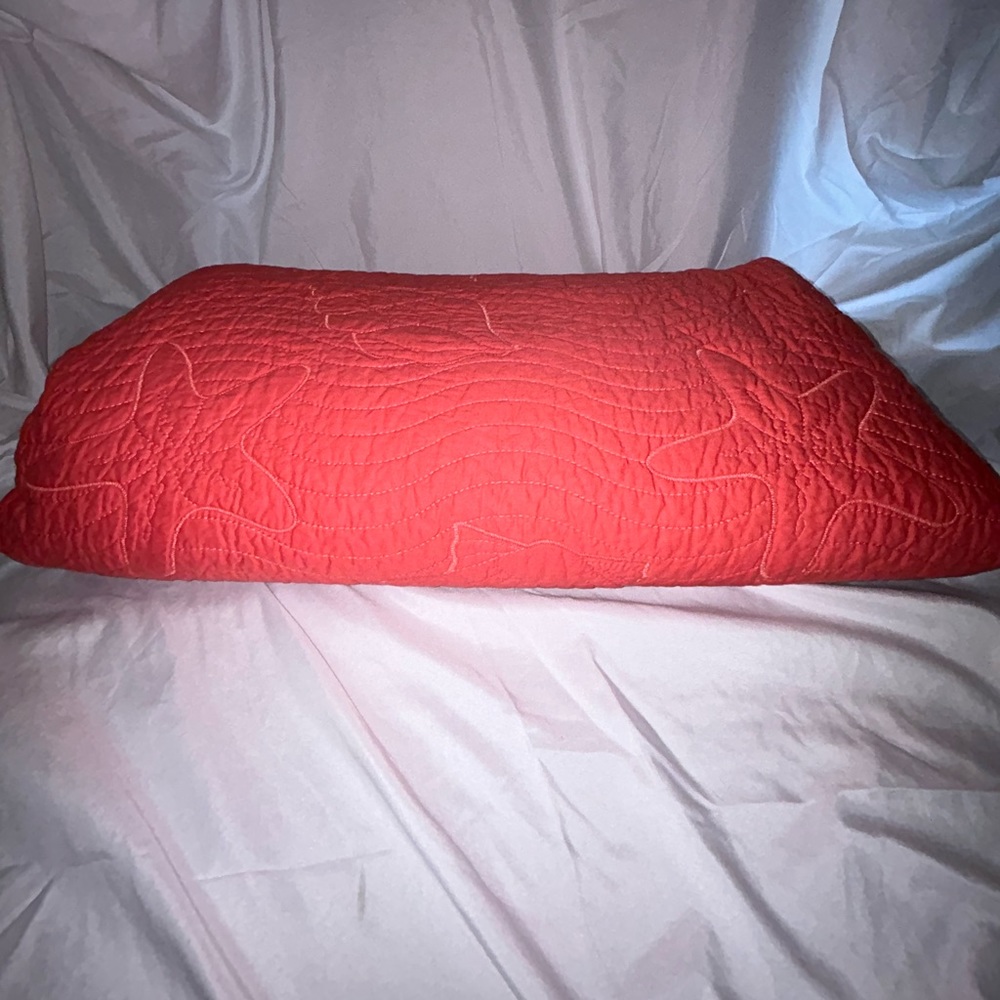 Full/Queen Coral Costal Quilt